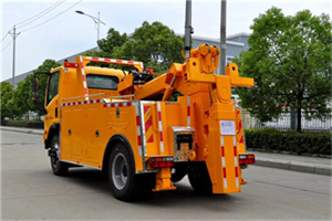 赤壁高速路拖车费